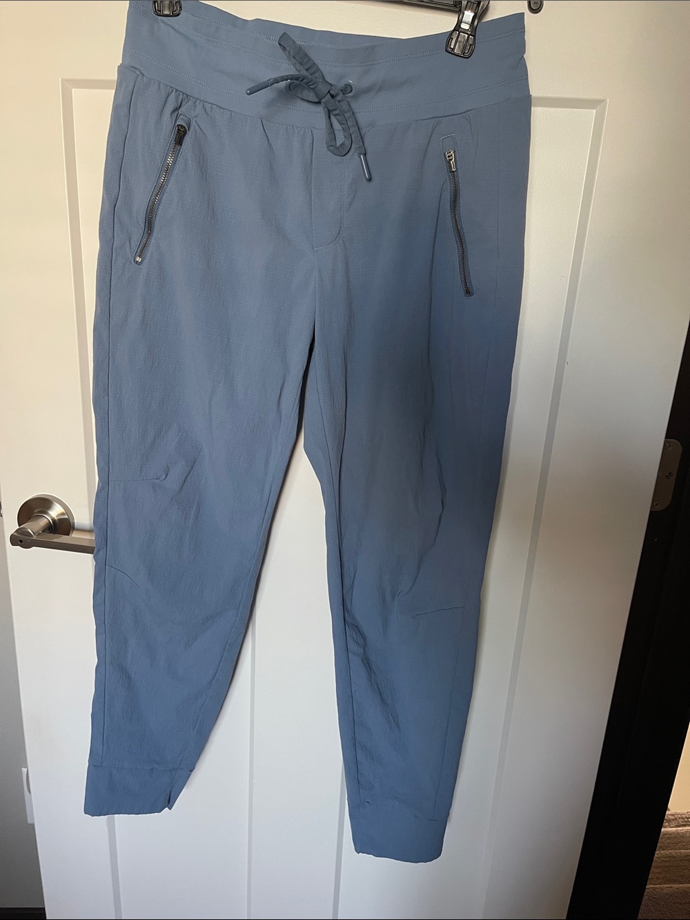 Athleta women’s light Blue Drawstring Jogger Pants